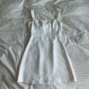 Aritzia Wilfred Aperature Tie-Back Dress in White/ Light Birch